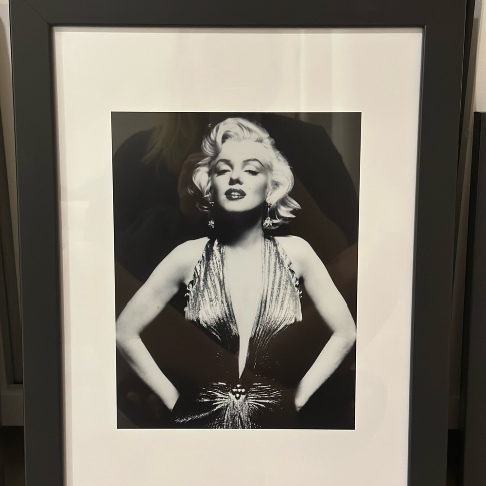 Marilyn Monroe Black and White Framed Art Print